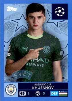 Abdukodir Khusanov Paris Saint-Germain samolepka Topps UEFA Champions League 2025/26 Blue Parallel #302