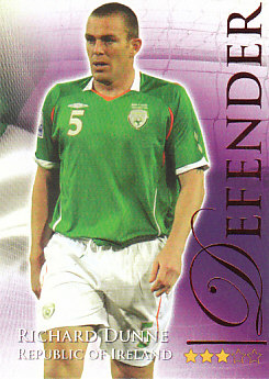 Richard Dunne Ireland Futera World Football 2010/2011 Ruby #481