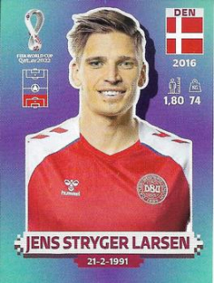 Jens Stryger Larsen Denmark samolepka Panini World Cup 2022 Silver version #DEN08